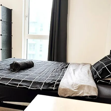 I Spacious 20sqm In Berlin-lichtenberg Apartment *